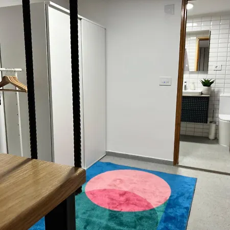 Seayou!***charming 1-bedroom Unit In The Old Center Of *